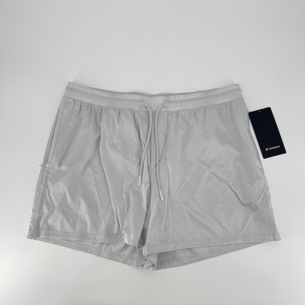Lululemon Stretch Satin Nylon Short 5 Vapor Gray Mens XXL LM7BLMS VPOR NEW